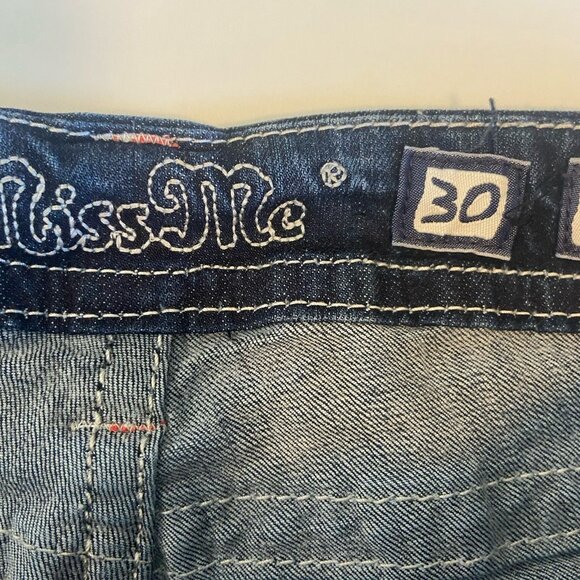 Miss Me Jeans Mid Rise Easy Crop Rhinestone embellished Women’s Sz 30 Dark Wash - Picture 9 of 13
